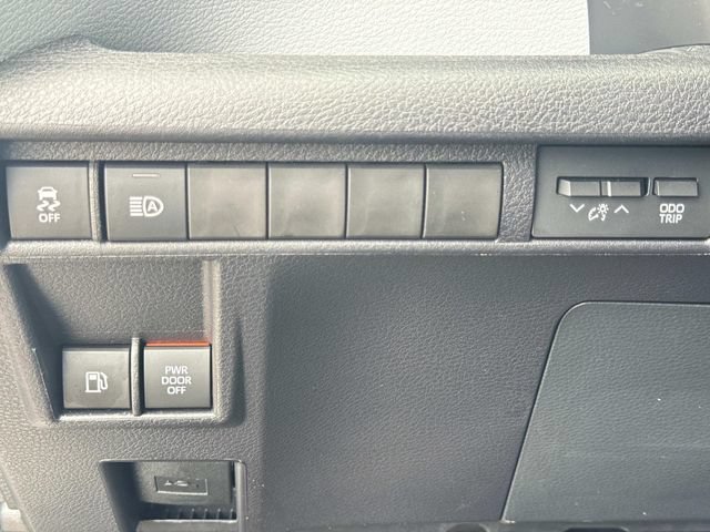 Used 2026 Toyota Sienna XLE AWD/4WD image 26