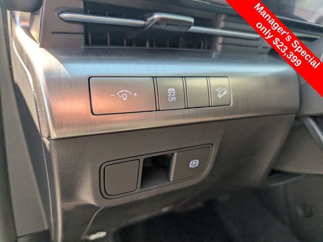 Certified 2025 Hyundai Kona SEL image 17