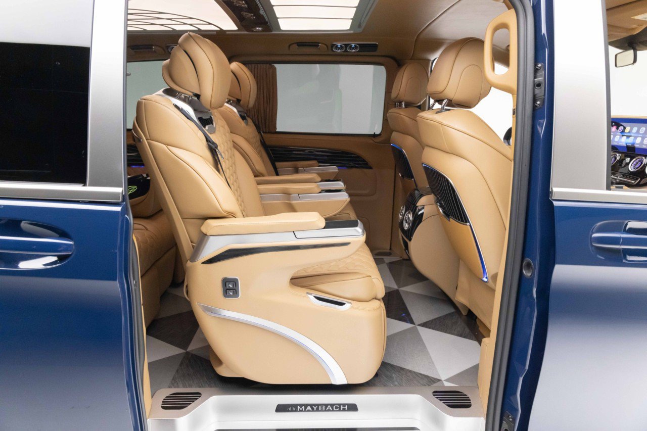 Used 2021 Mercedes-Benz Metris Passenger image 38