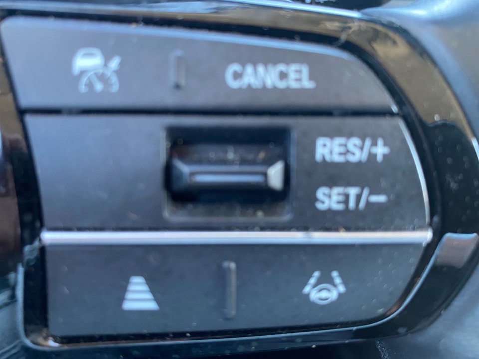 Certified 2025 Honda Pilot Touring image 24