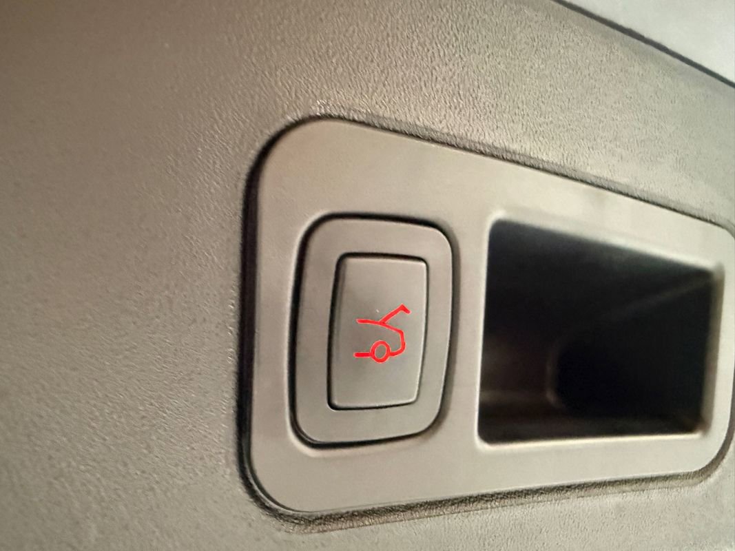 Used 2019 Tesla Model S 100D image 24