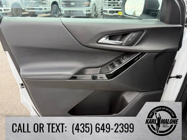 Used 2025 Chevrolet Equinox LT AWD/4WD image 12