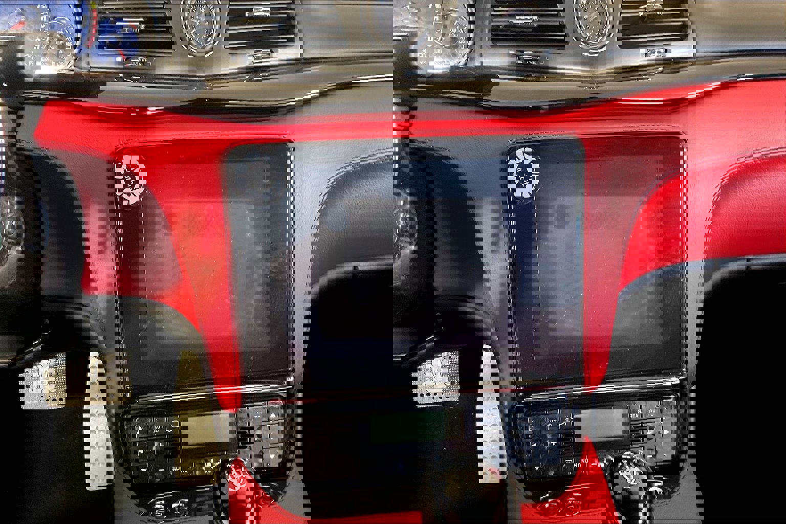 Used 2018 Maserati GranTurismo Convertible image 11