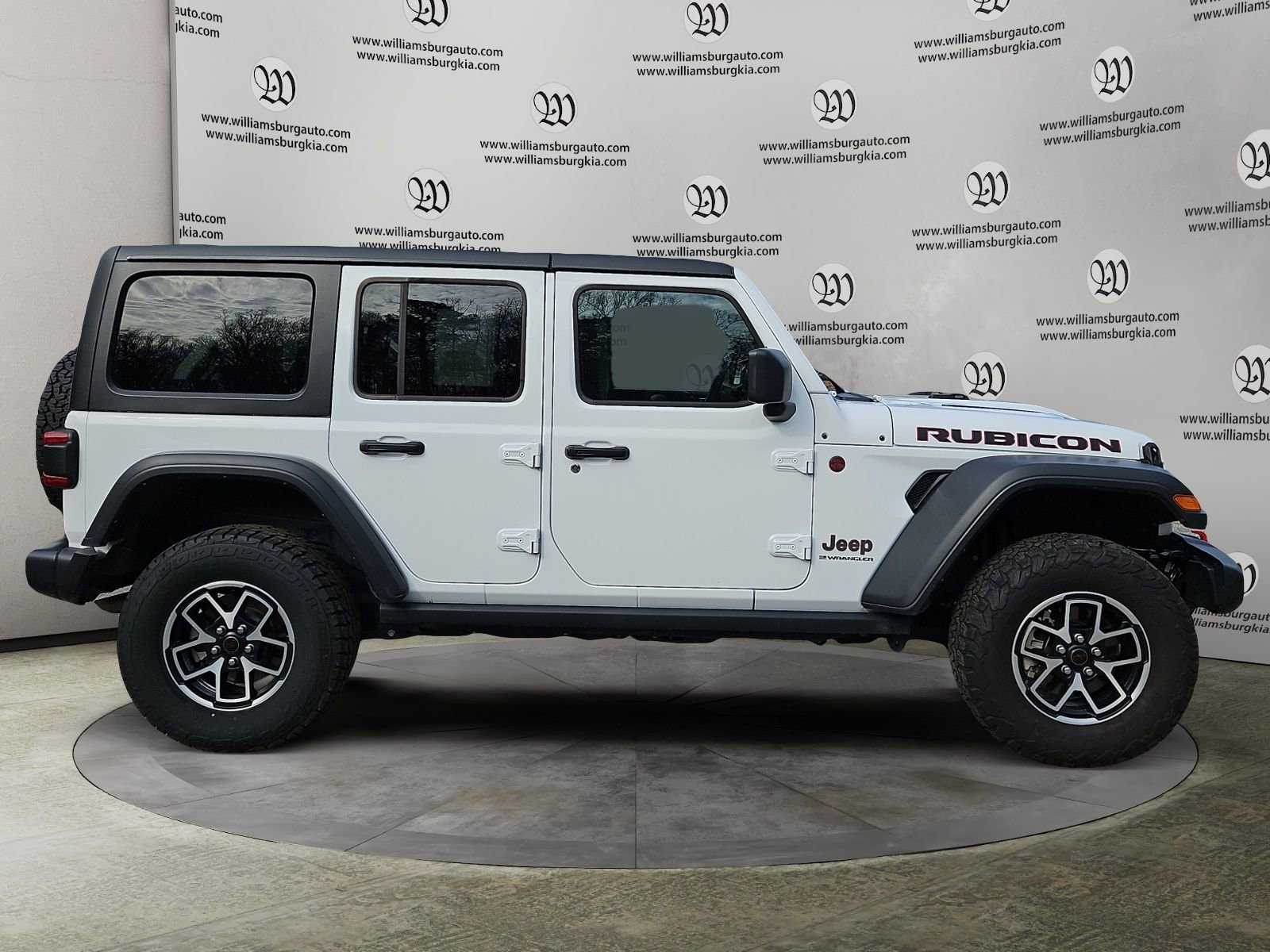 Used 2025 Jeep Wrangler Unlimited Rubicon image 6