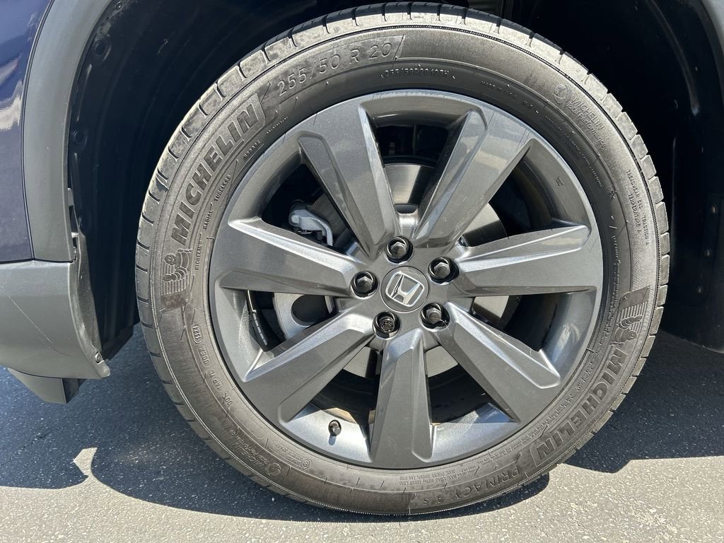 Used 2025 Honda Pilot Sport image 10