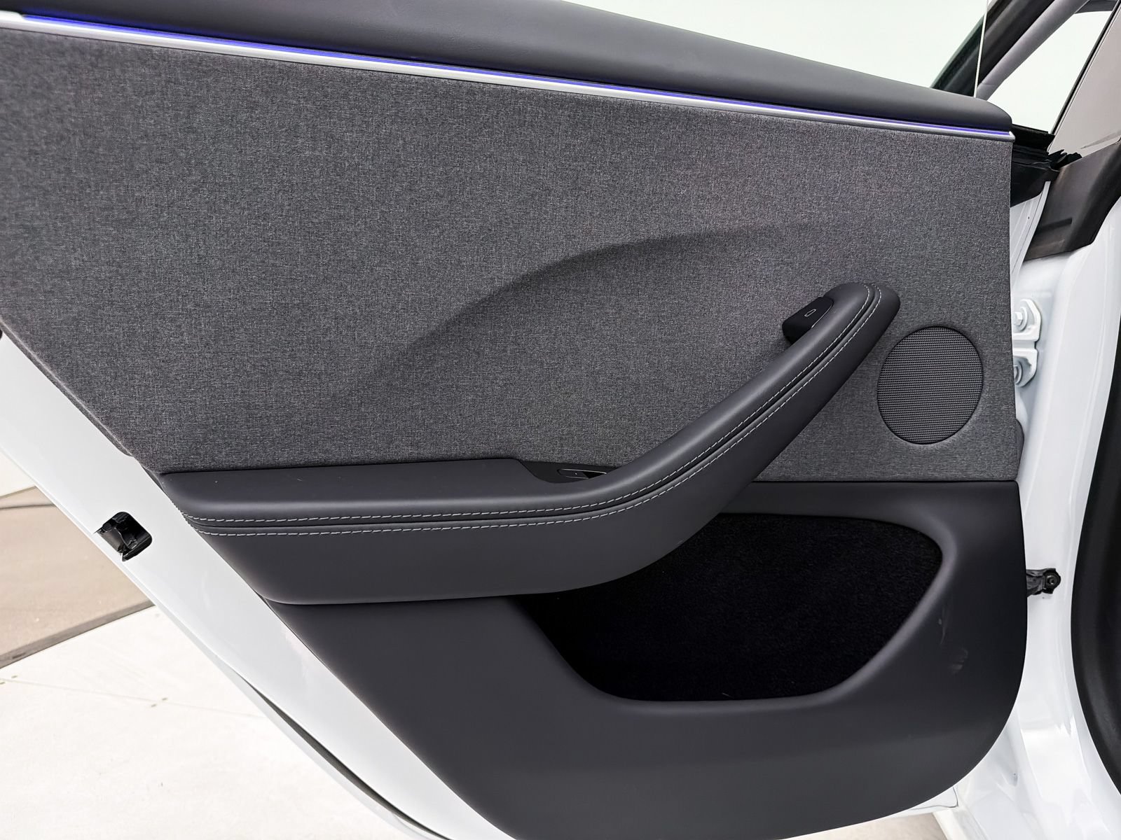 Used 2024 Tesla Model 3 Standard Range RWD image 23