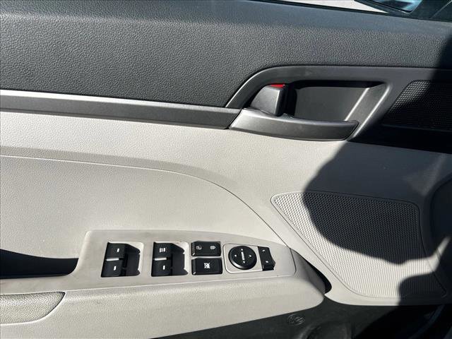 Used 2018 Hyundai Elantra SE w/ SE Connectivity Package 04 image 11