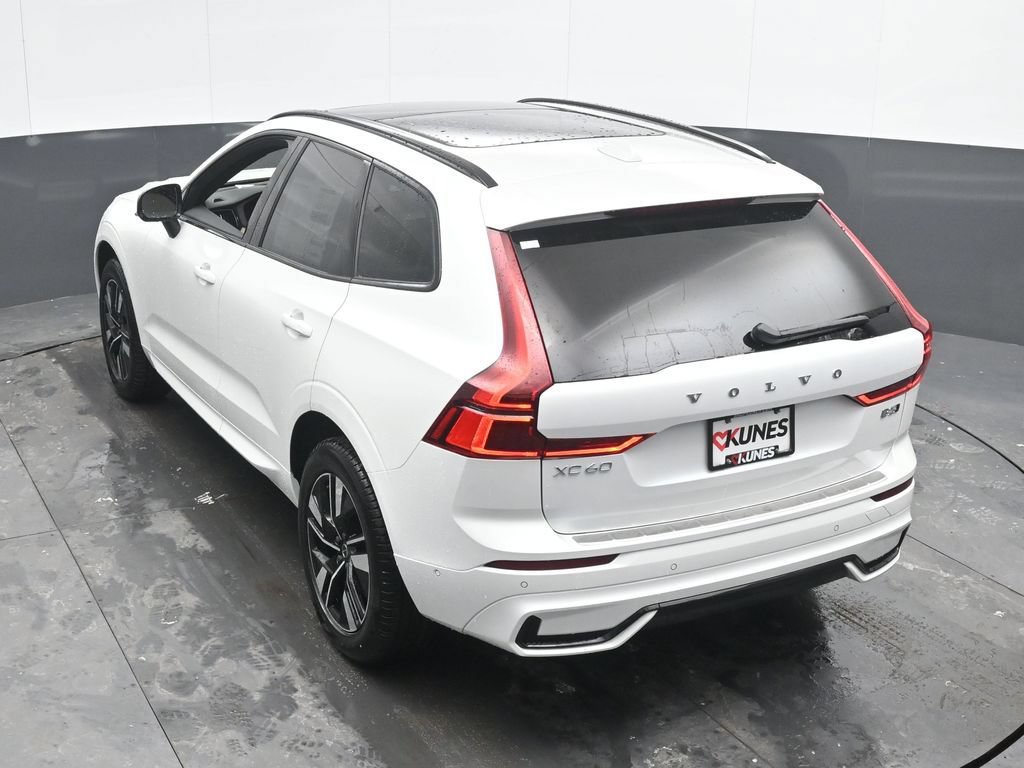 New 2026 Volvo XC60 B5 Plus w/ Protection Package Premier AWD/4WD image 36