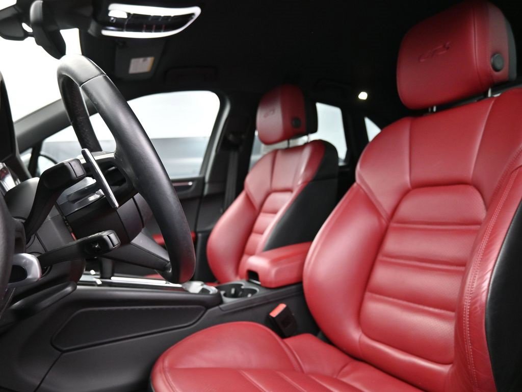 Certified 2023 Porsche Macan GTS image 5