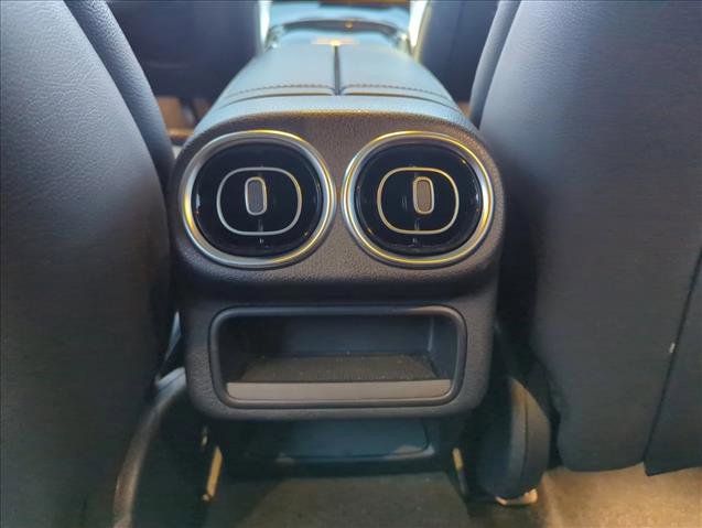 Used 2024 Mercedes-Benz GLC 300 4MATIC image 18