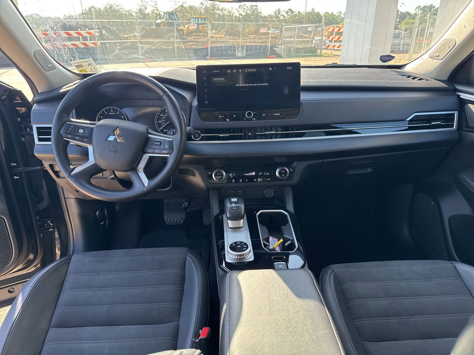 Used 2025 Mitsubishi Outlander SE FWD image 14