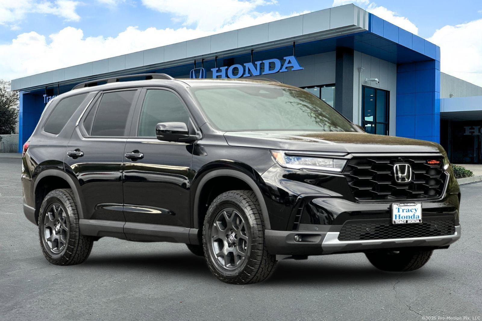New 2025 Honda Pilot TrailSport