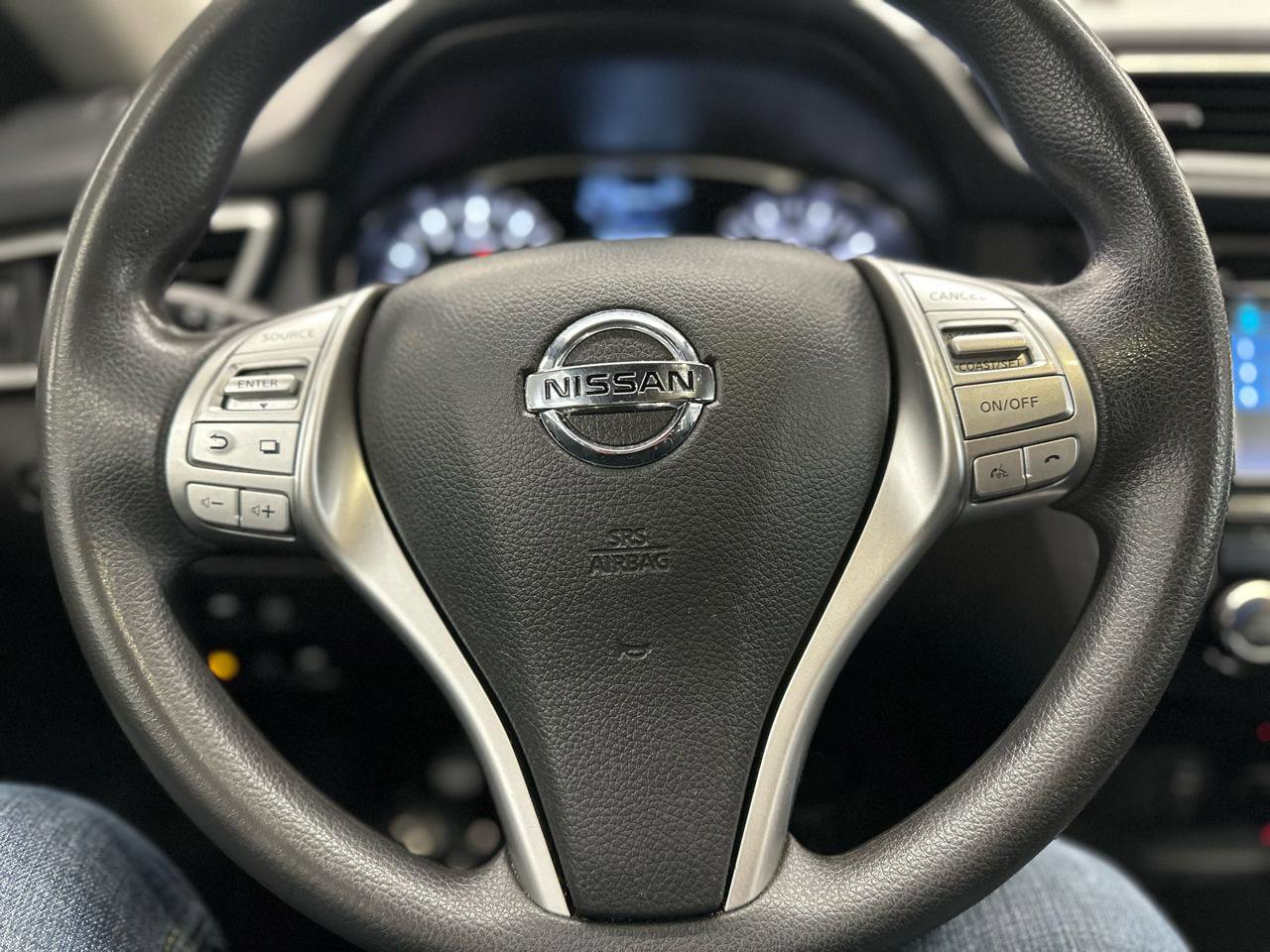 Used 2015 Nissan Rogue SV w/ SV Premium Package image 20