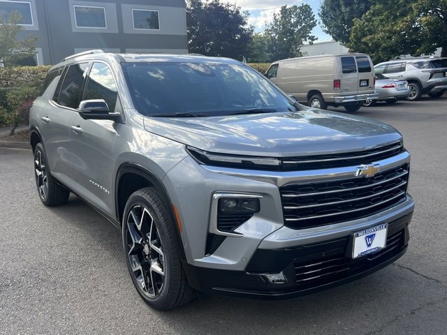 New 2026 Chevrolet Traverse High Country image 1