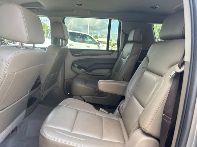 Used 2017 Chevrolet Suburban LT w/ Luxury Package RWD image 11