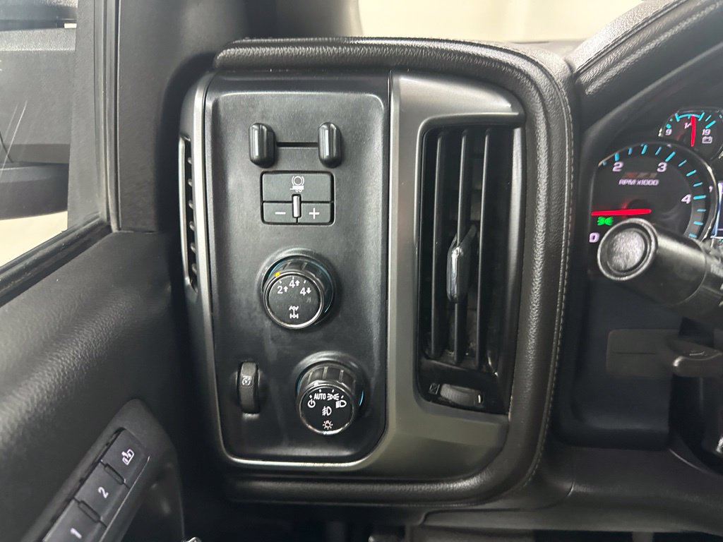 Used 2015 Chevrolet Silverado 2500 LTZ w/ Duramax Plus Package AWD/4WD image 40