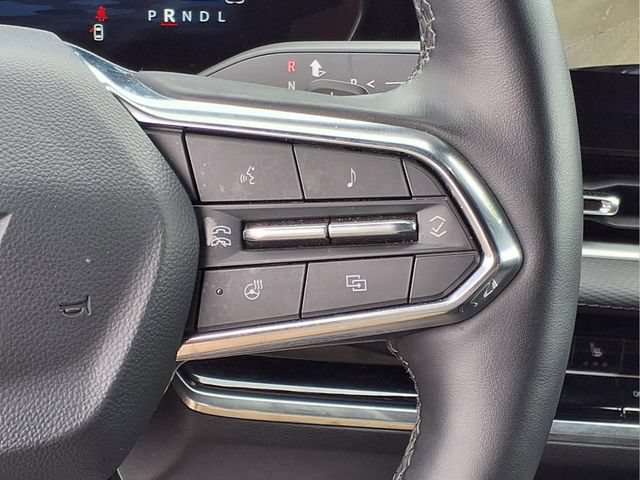 Used 2025 Chevrolet Equinox LT AWD/4WD image 16