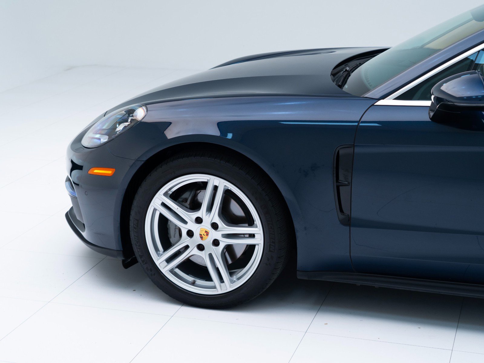 Certified 2018 Porsche Panamera 4S AWD/4WD image 11