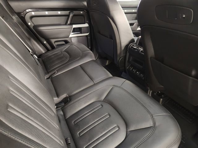 Used 2020 Land Rover Defender 110 HSE image 31