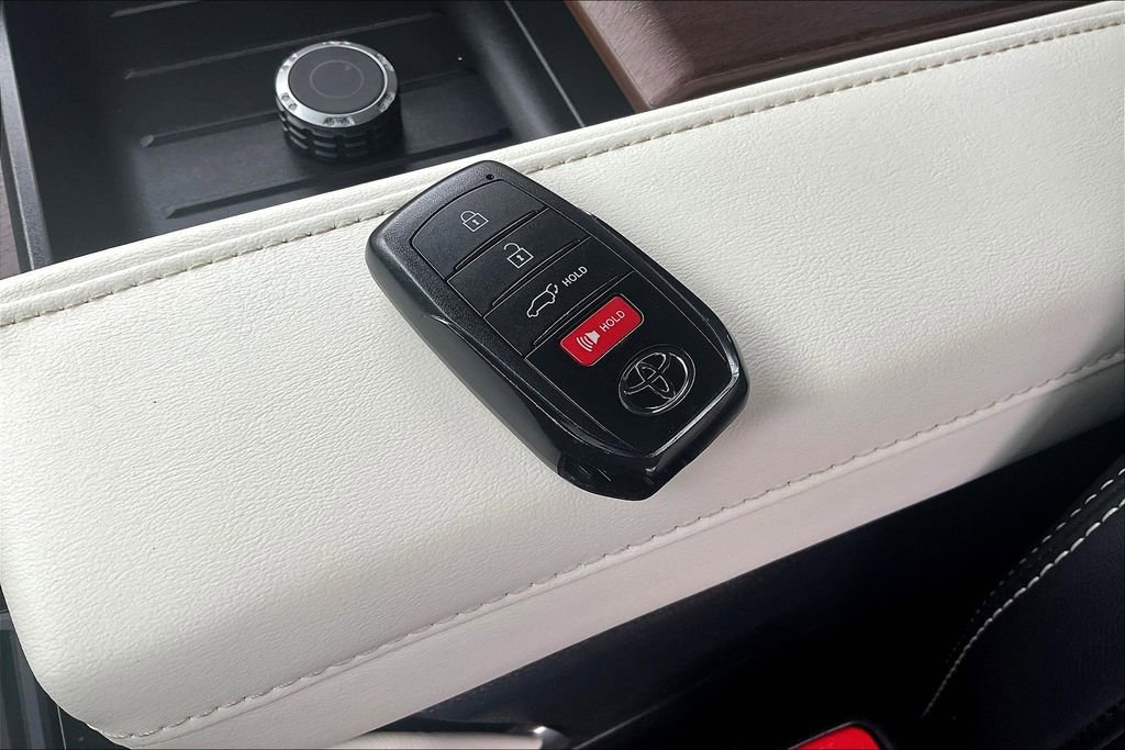 Used 2024 Toyota Sequoia Capstone image 32