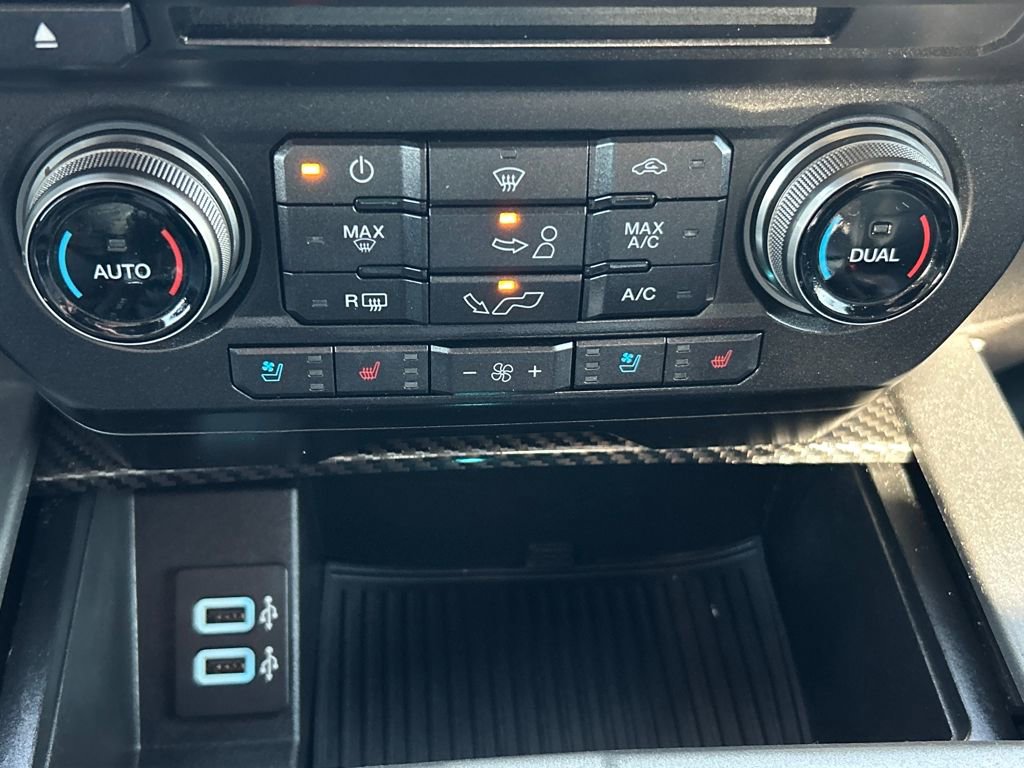 Used 2018 Ford F150 Raptor w/ Equipment Group 802A Luxury image 16