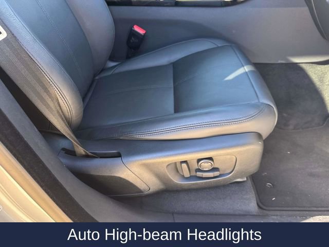 Used 2024 Land Rover Range Rover Velar S image 17