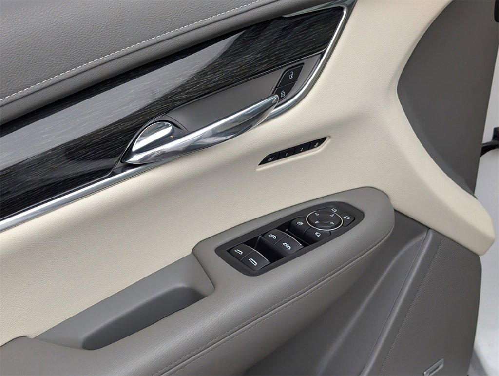 Used 2020 Cadillac XT6 Premium Luxury image 16