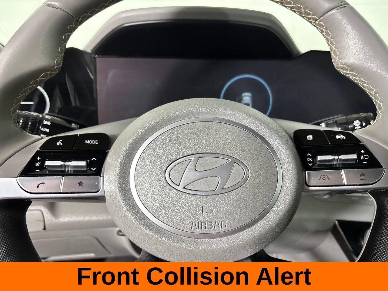 Used 2024 Hyundai Elantra SEL w/ Convenience Package FWD image 14