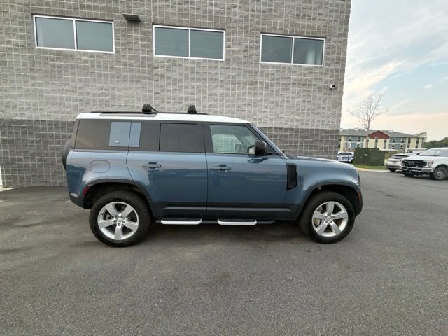 Used 2022 Land Rover Defender 110 SE AWD/4WD image 3