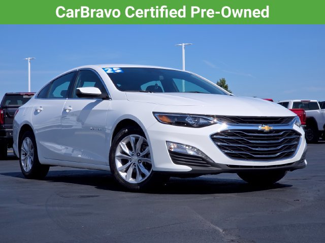 Used 2025 Chevrolet Malibu LT FWD image 2