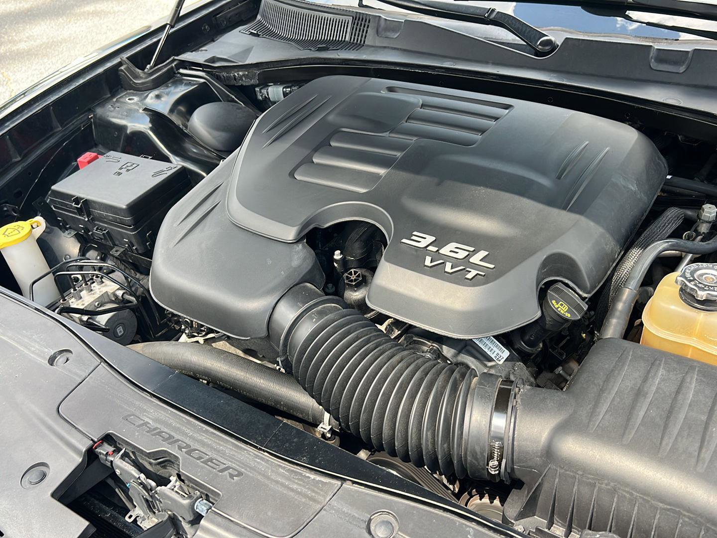 Used 2019 Dodge Charger SXT w/ Leather Interior Group image 37