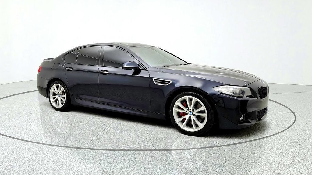 Used 2015 BMW 550i xDrive Sedan AWD/4WD image 3