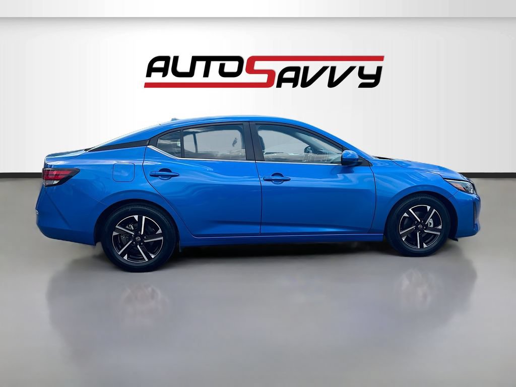 Used 2025 Nissan Sentra SV FWD image 8
