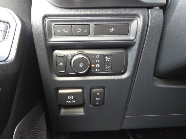 Certified 2022 Ford F150 Lariat w/ Equipment Group 502A High image 26