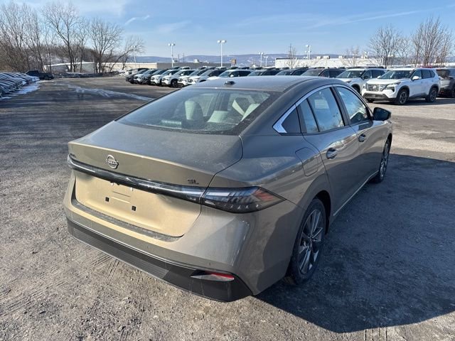 New 2026 Nissan Sentra SL w/ Floor Mat Package image 5