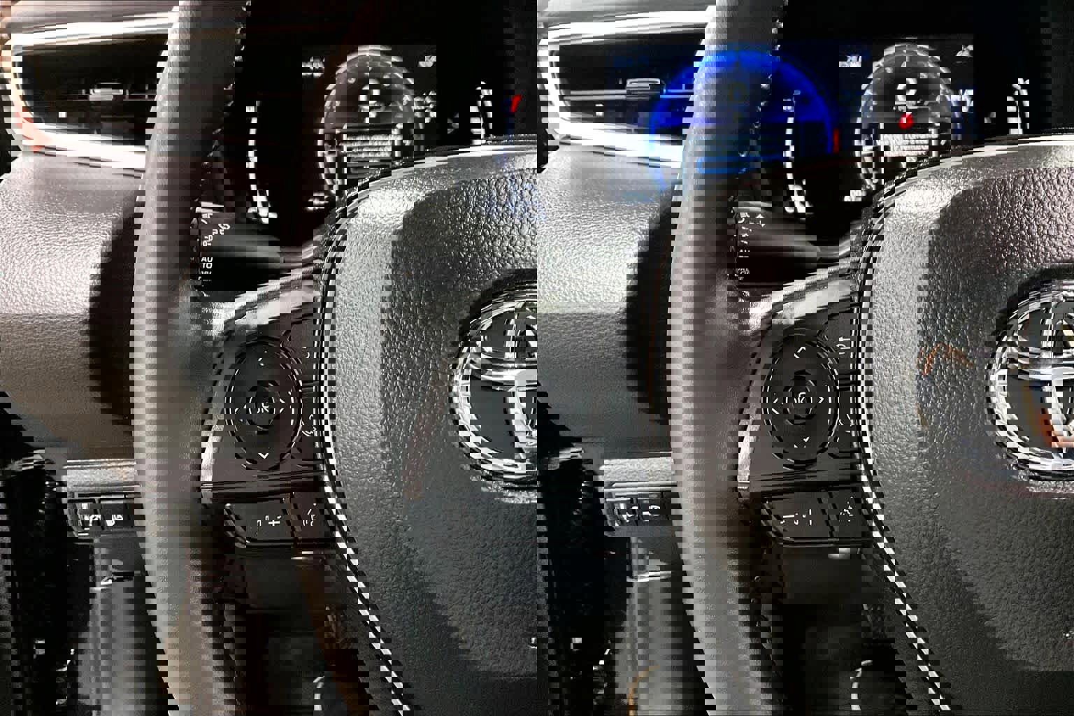 Certified 2025 Toyota Corolla SE image 22