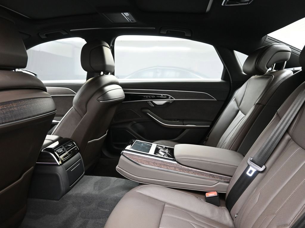 Certified 2025 Audi A8 L 3.0T image 18