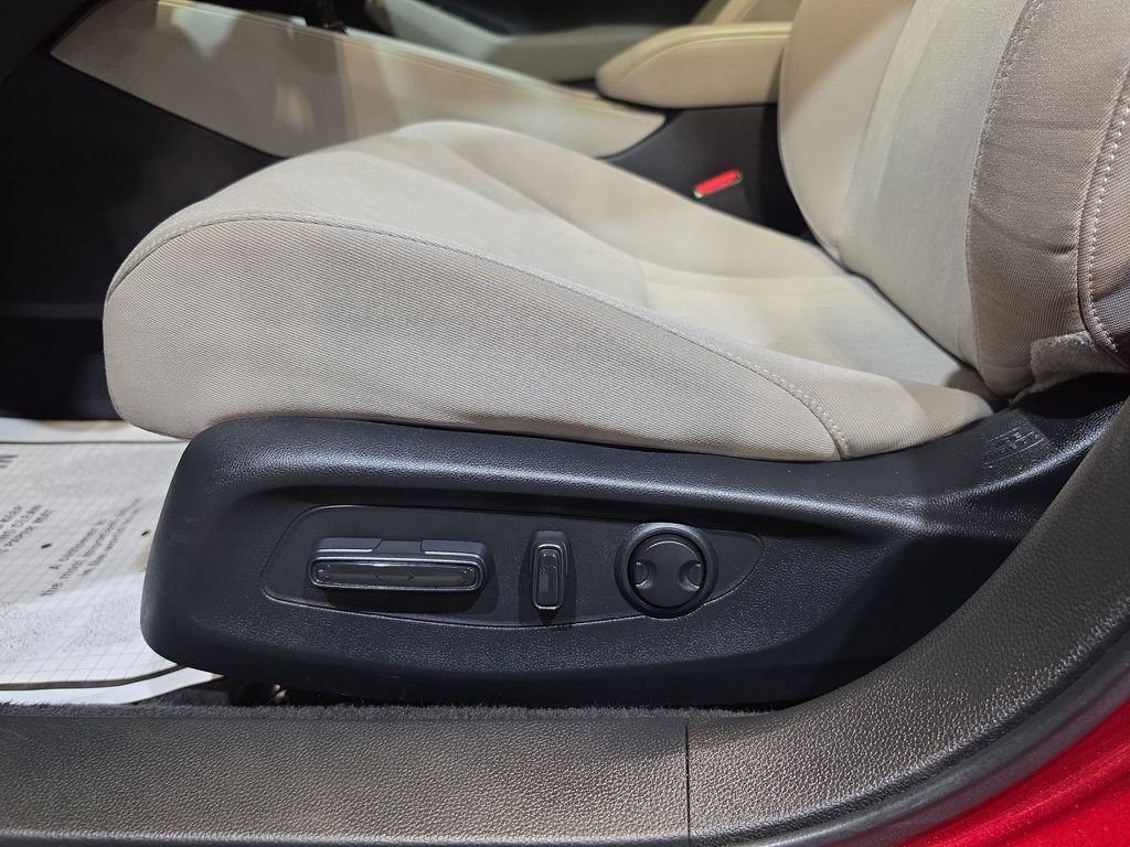 Certified 2025 Honda Accord SE image 14