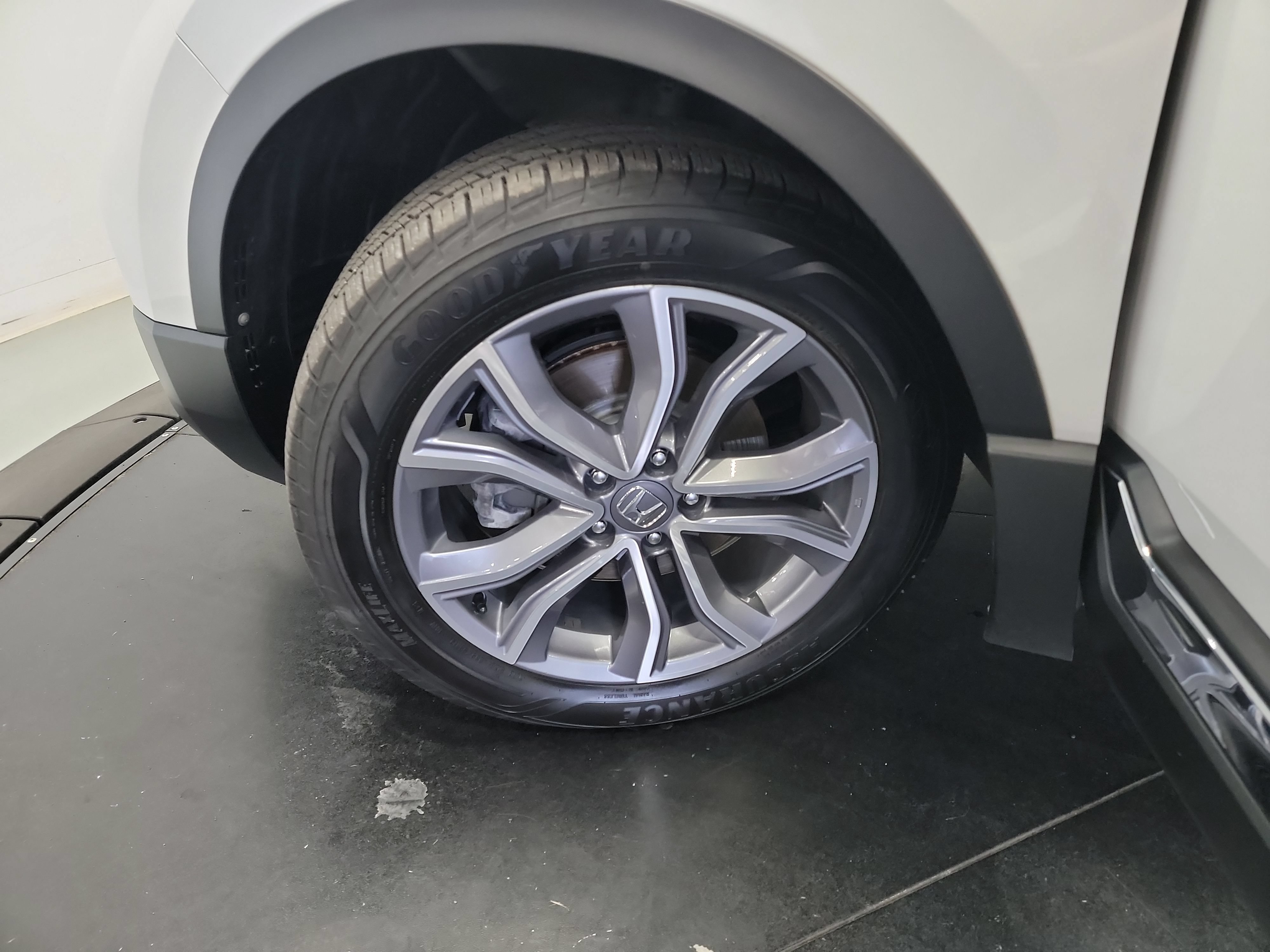 Used 2021 Honda CR-V Touring image 30