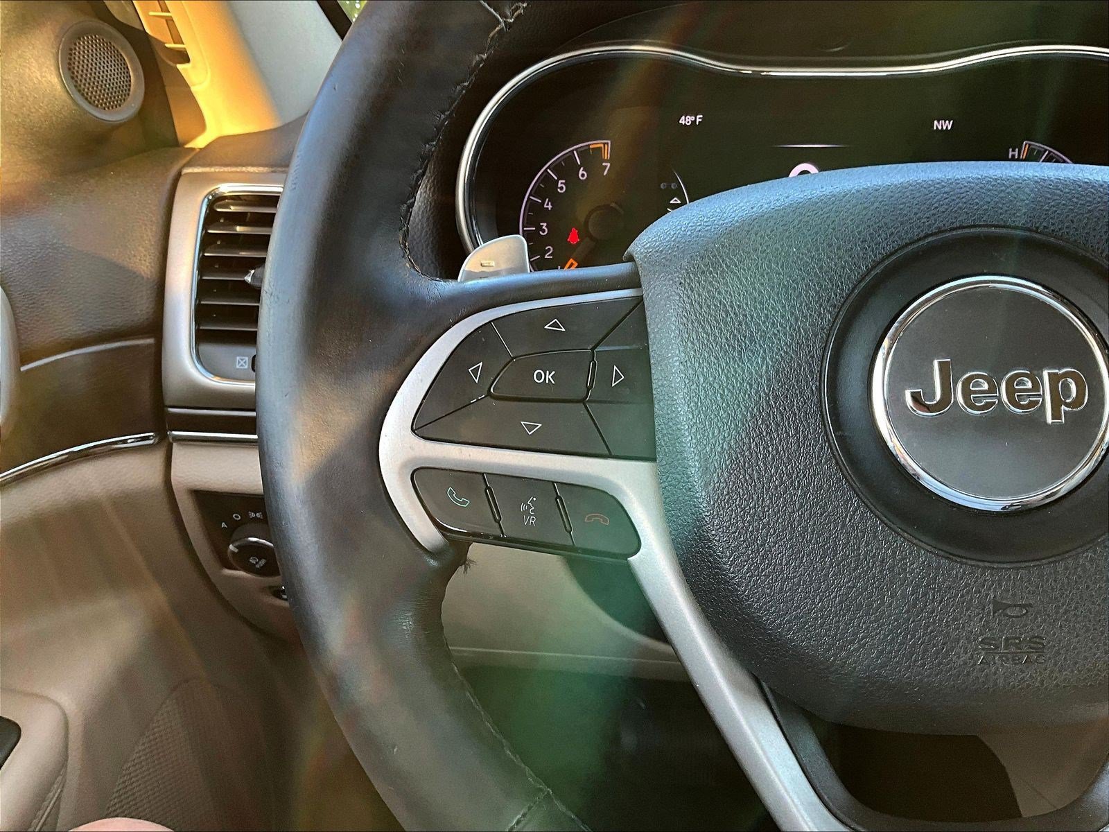 Used 2014 Jeep Grand Cherokee Limited w/ Luxury Group II AWD/4WD image 11