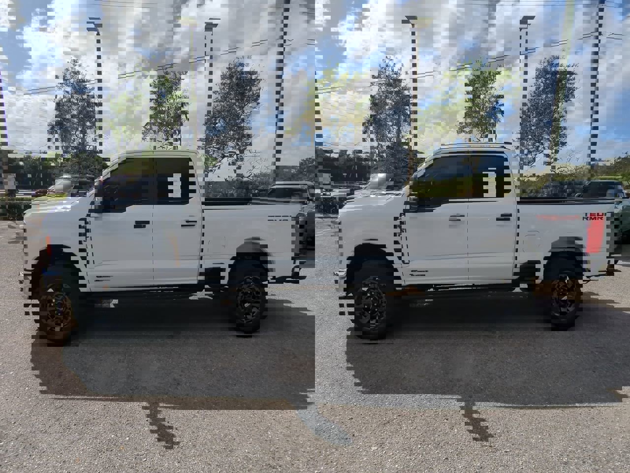 Used 2024 Ford F350 XL image 8
