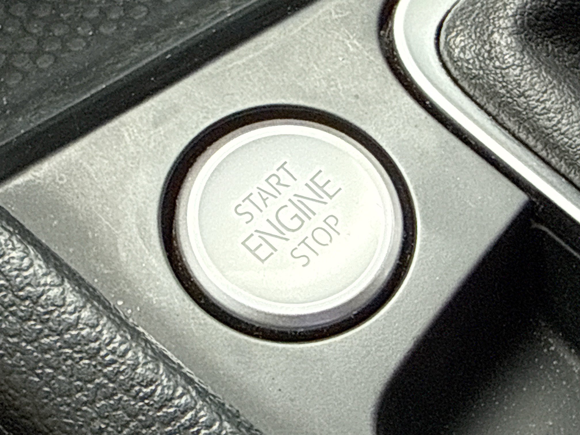 Used 2024 Volkswagen Jetta SE FWD image 35