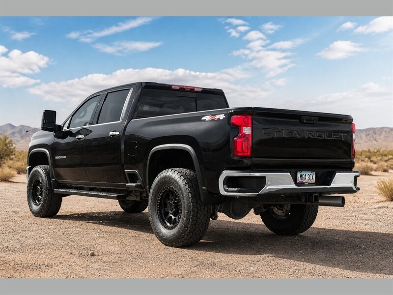 Used 2021 Chevrolet Silverado 2500 LTZ AWD/4WD image 6