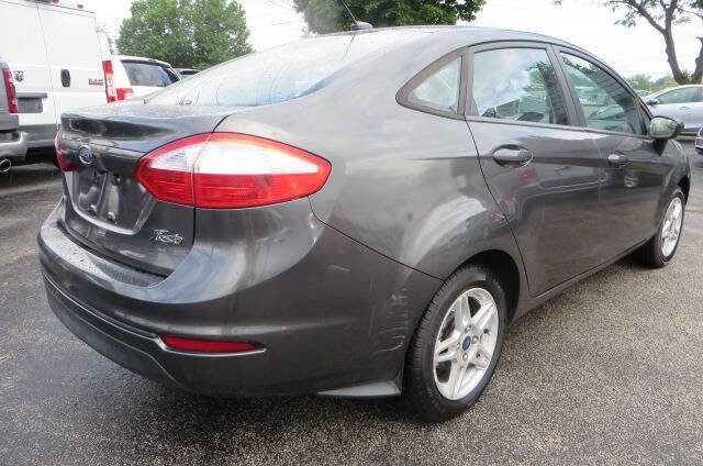 Used 2019 Ford Fiesta SE image 4