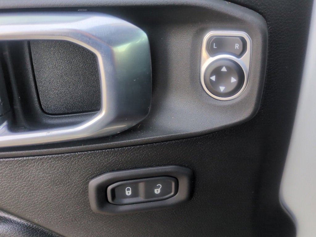 Used 2022 Jeep Gladiator Sport image 13