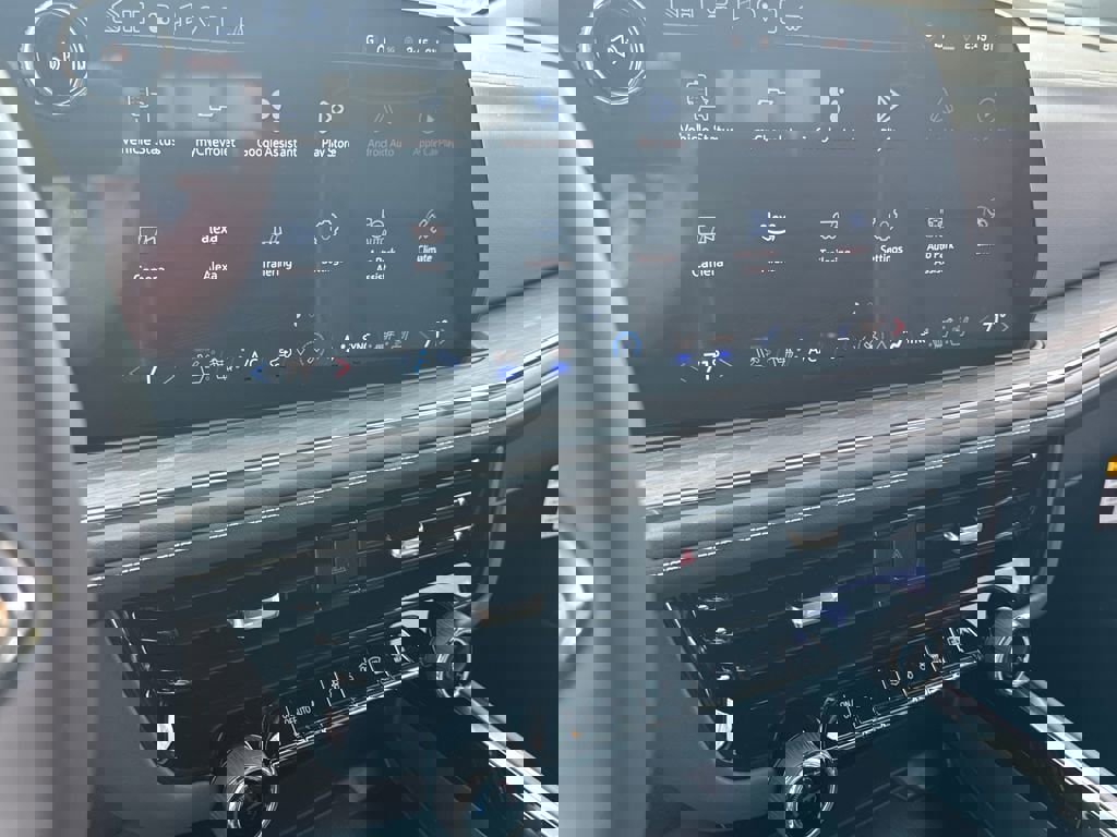 New 2025 Chevrolet Suburban Premier image 20