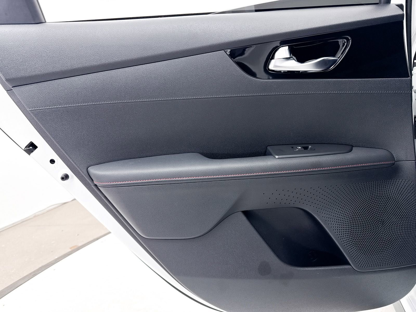 Used 2024 Kia Forte GT image 31