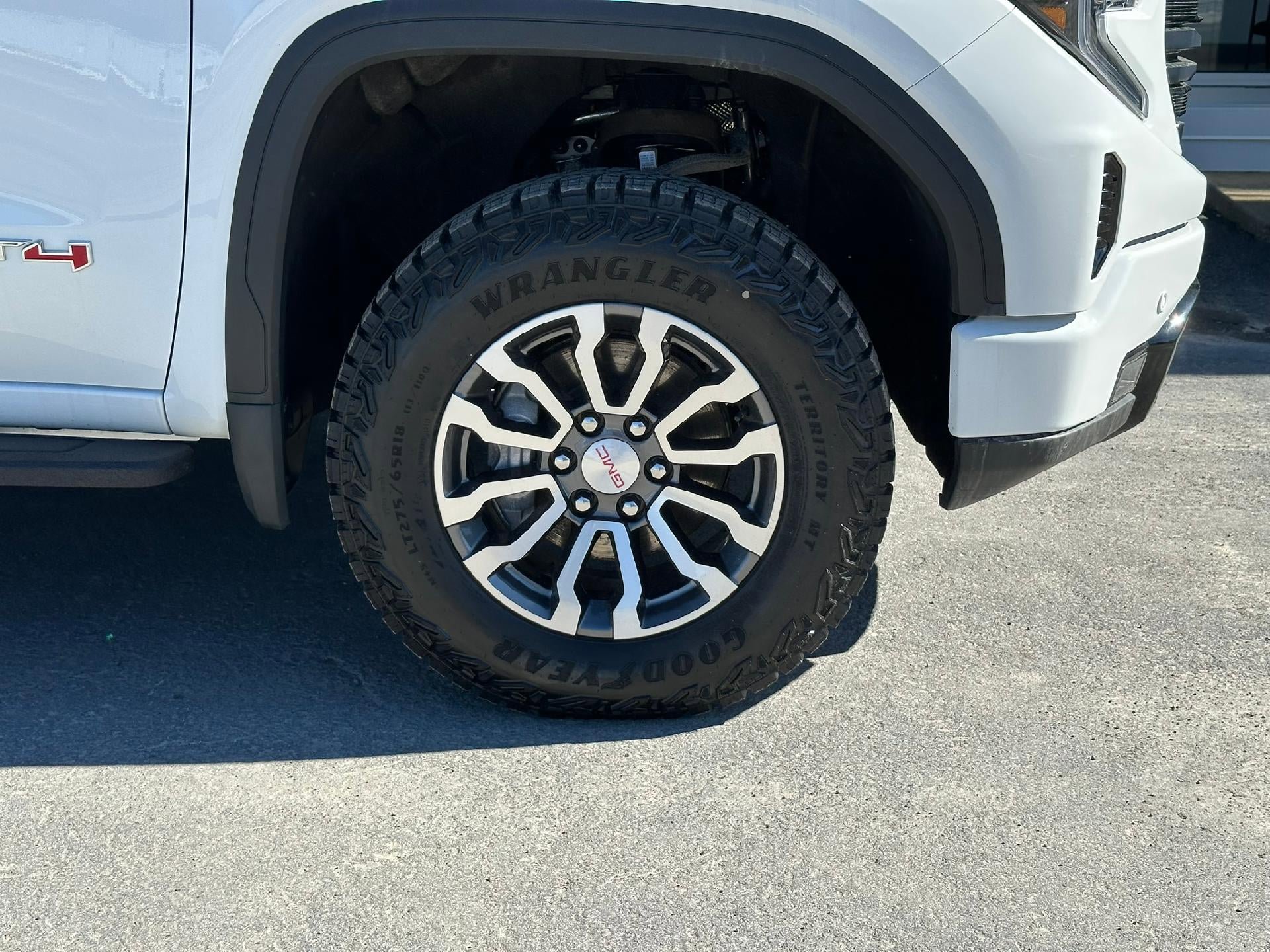 Certified 2023 GMC Sierra 1500 AT4 w/ AT4 Premium Package AWD/4WD image 50