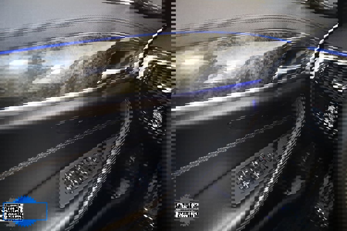 Used 2020 BMW M550i xDrive w/ Premium Package image 36