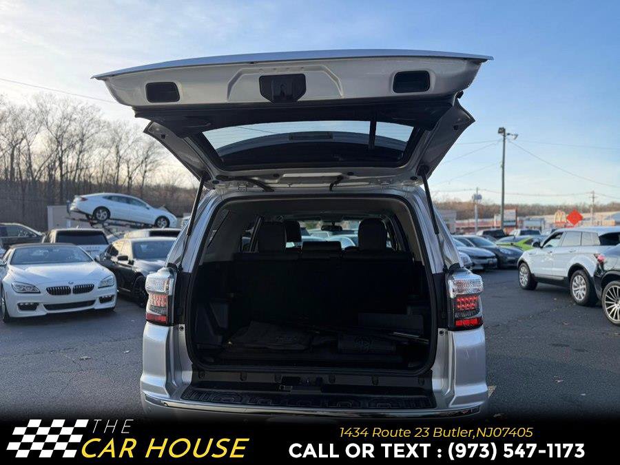 Used 2017 Toyota 4Runner Limited AWD/4WD image 19